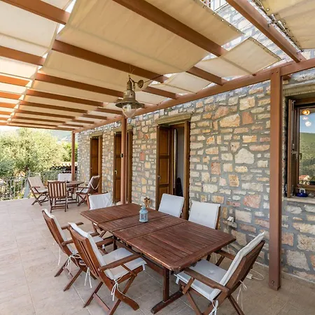 Villa Odyssey's Palace - Escape In Mythical Ithaca Platrithias
