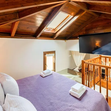 Odyssey's Palace - Escape In Mythical Ithaca Villa Platrithias