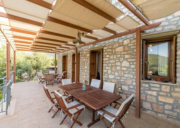 Villa Odyssey's Palace - Escape In Mythical Ithaca Platrithias