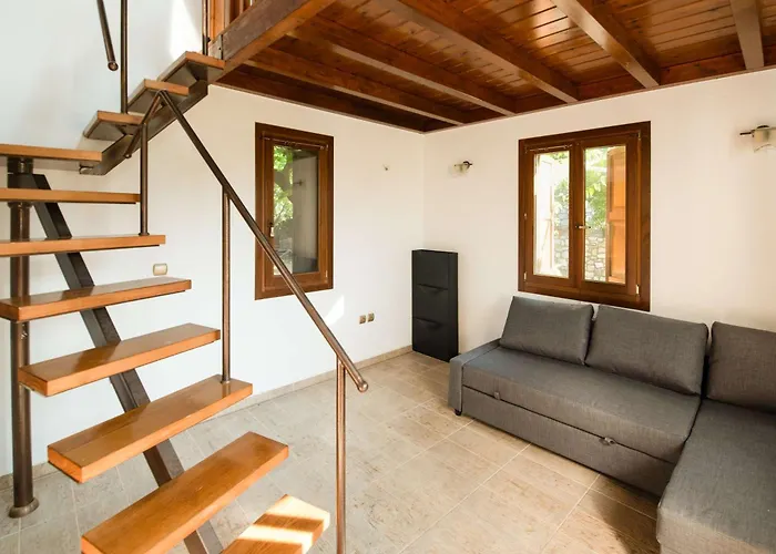Villa Odyssey's Palace - Escape In Mythical Ithaca *