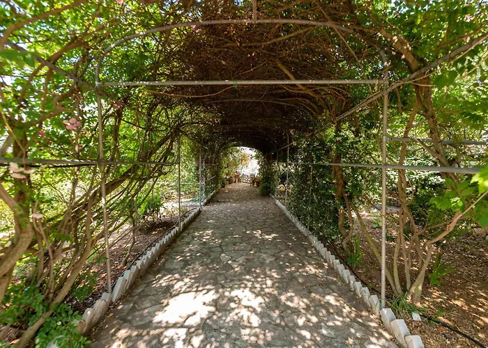 Villa Odyssey's Palace - Escape In Mythical Ithaca Platrithias