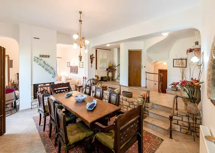 Odyssey's Palace - Escape In Mythical Ithaca Villa Platrithias